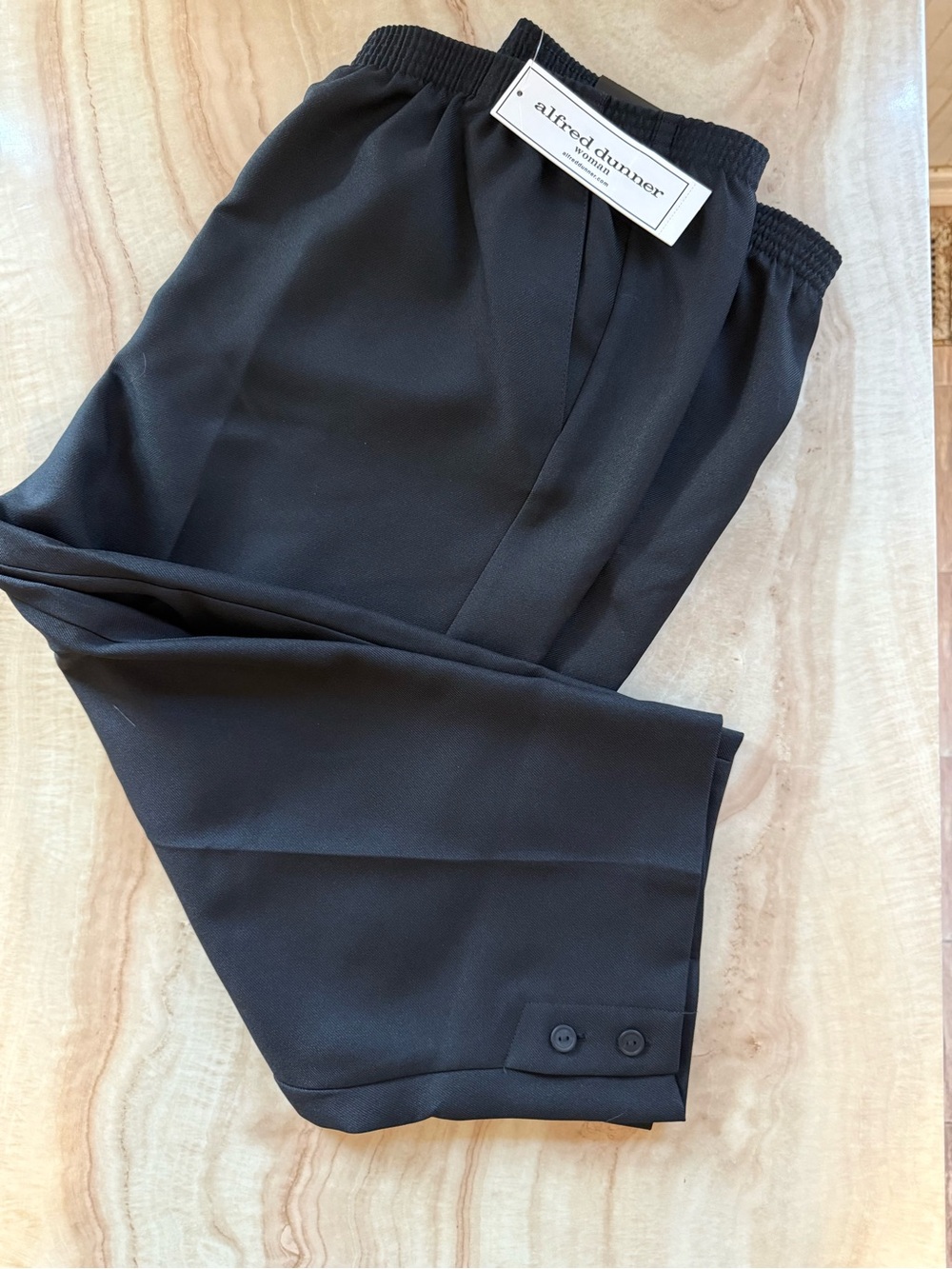 NWT ALFRED DUNNER WOMENS SZ 18W CLASSIC FIT CAPRIS IN BLACK